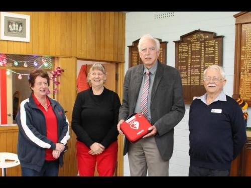 Presentation of Defibrillator 17 November 2017 0